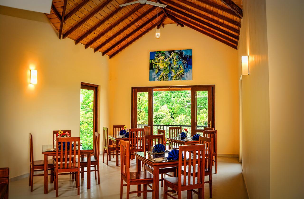 The Grand Hills Hotel Kandy Exterior photo