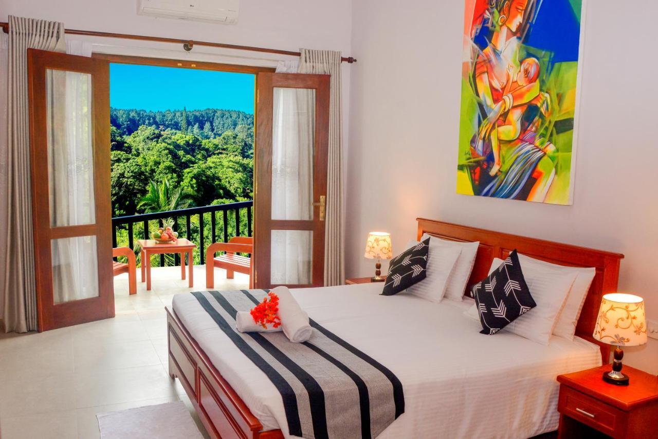 The Grand Hills Hotel Kandy Exterior photo