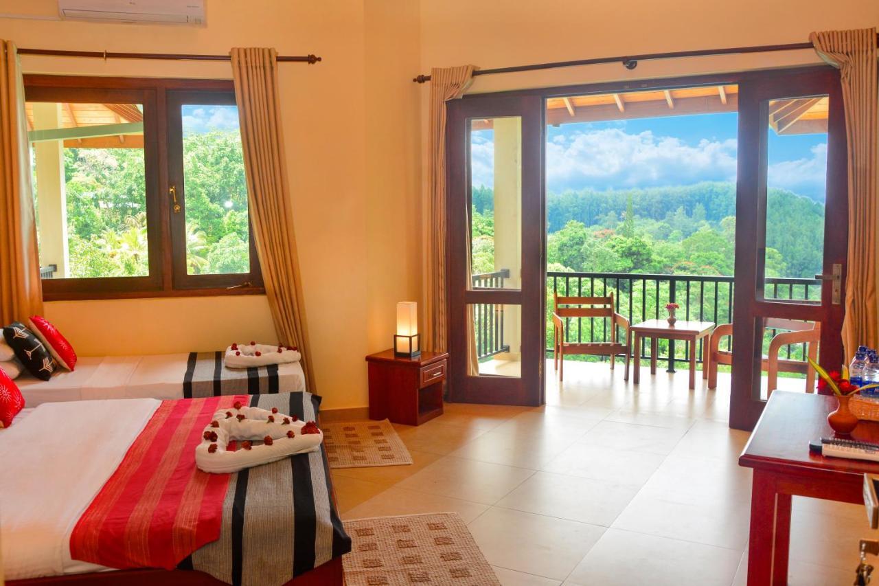 The Grand Hills Hotel Kandy Exterior photo