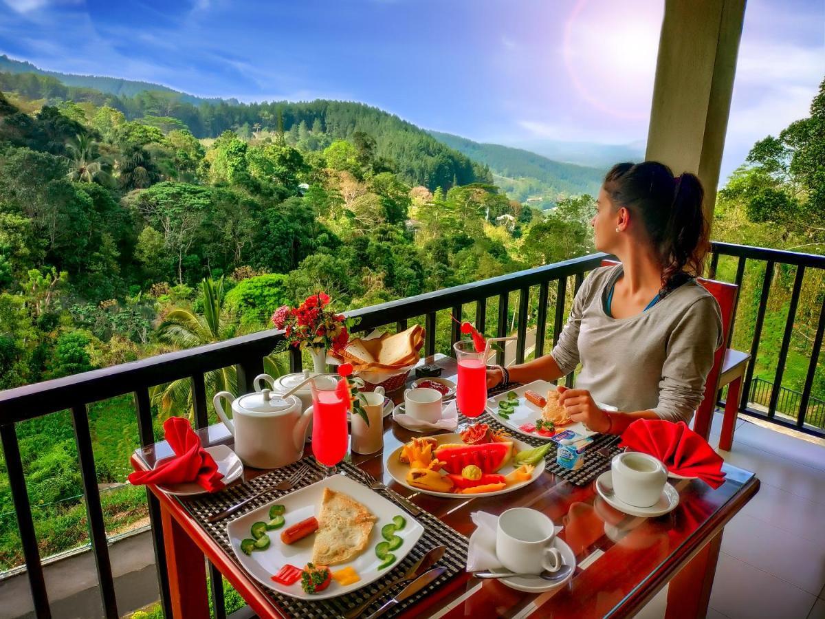 The Grand Hills Hotel Kandy Exterior photo