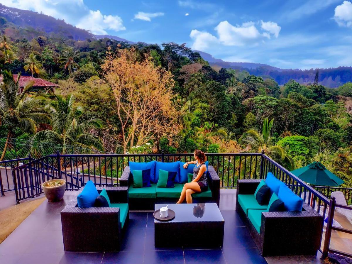 The Grand Hills Hotel Kandy Exterior photo