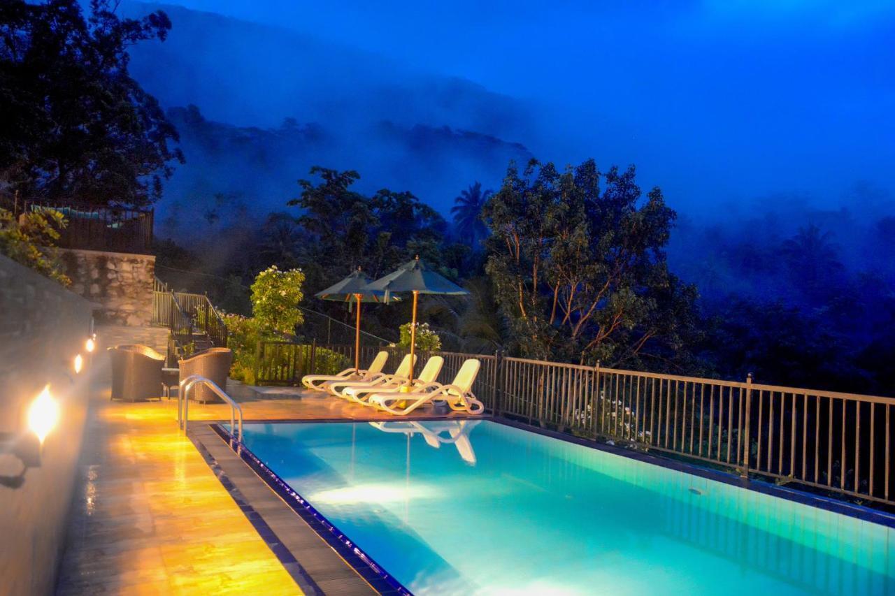 The Grand Hills Hotel Kandy Exterior photo
